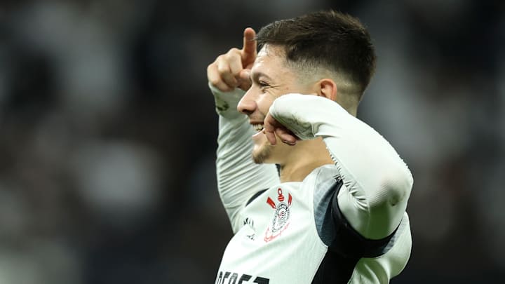 Rodrigo Garro chegou ao Timão neste ano e já virou xodó da Fiel