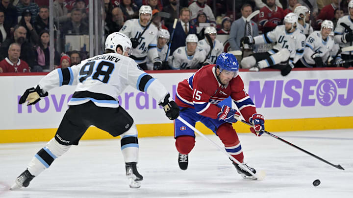 Nov 8, 2025; Montreal, Quebec, CAN; Montreal Canadiens forward Alex Newhook (15) plays the puck and Utah Mammoth defenseman Mikhail Sergachev (98) defends during the first period at the Bell Centre. Mandatory Credit: Eric Bolte-Imagn Images Nov 8, 2025; Montreal, Quebec, CAN; Montreal Canadiens forward Alex Newhook (15) plays the puck and Utah Mammoth defenseman Mikhail Sergachev (98) defends during the first period at the Bell Centre. Mandatory Credit: Eric Bolte-Imagn Images