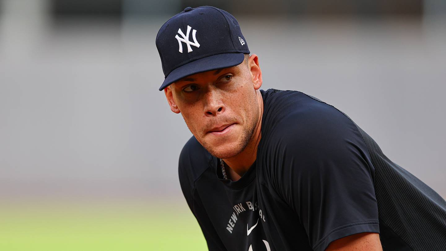 Aaron Judge Injury: Yankees Impact in Shifting AL Playoff Race