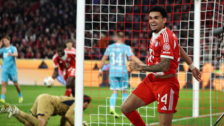 Luis Diaz feiert seine Gala gegen Hoffenheim Luis Diaz feiert seine Gala gegen Hoffenheim