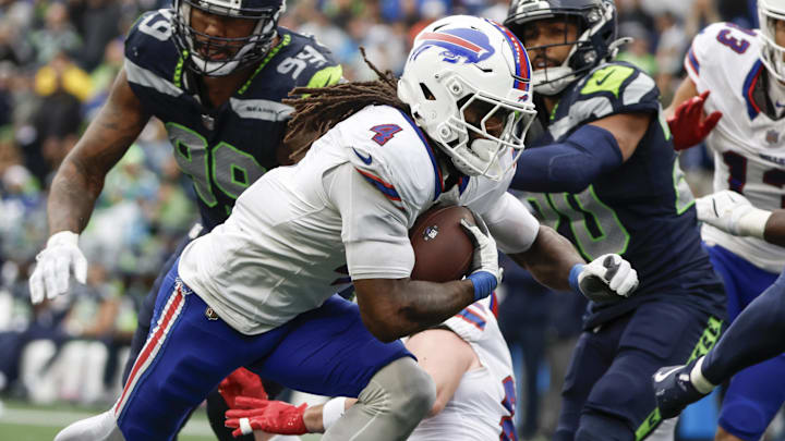 Buffalo Bills running back James Cook rushes for a touchdown against the Seattle Seahawks during the fourth quarter at Lumen Field.