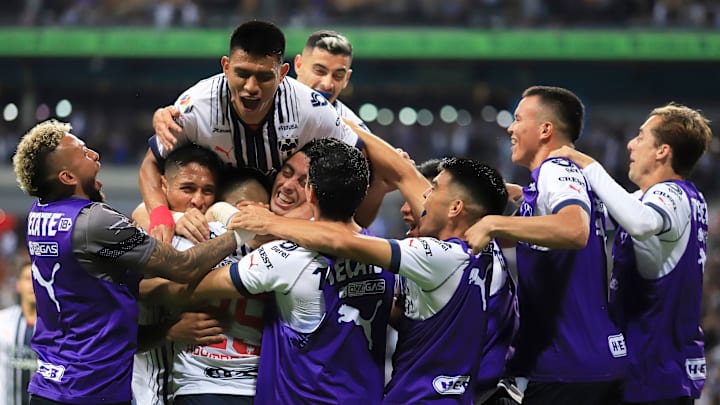 Jugadores de Rayados de Monterrey celebran un gol. Jugadores de Rayados de Monterrey celebran un gol.
