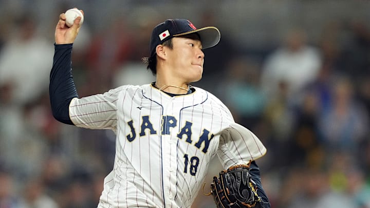 Yoshinobu Yamamoto firmó con los Dodgers de Los Angeles 
