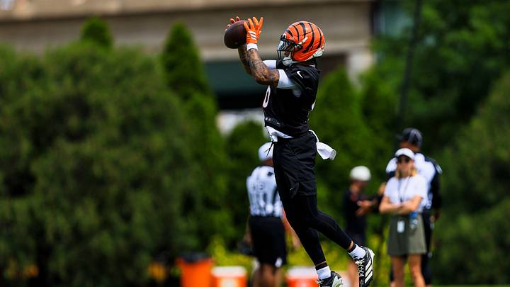 Jun 16, 2026; Cincinnati, OH, USA; Cincinnati Bengals safety Bryan Cook (6) catches a pass during minicamp at Kettering Health Practice Fields. Mandatory Credit: Katie Stratman-Imagn Images Jun 16, 2026; Cincinnati, OH, USA; Cincinnati Bengals safety Bryan Cook (6) catches a pass during minicamp at Kettering Health Practice Fields. Mandatory Credit: Katie Stratman-Imagn Images