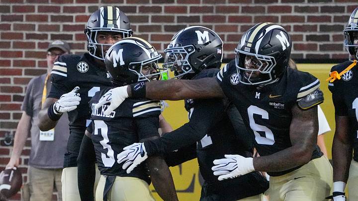 Sep 19, 2026; Columbia, Missouri, USA; Missouri Tigers wide receiver Damarion Fowlkes (3) celebrates after scoring a touchdown against the Troy Trojans during the first half of the game at Faurot Field at Memorial Stadium. Mandatory Credit: Denny Medley-Imagn Images Sep 19, 2026; Columbia, Missouri, USA; Missouri Tigers wide receiver Damarion Fowlkes (3) celebrates after scoring a touchdown against the Troy Trojans during the first half of the game at Faurot Field at Memorial Stadium. Mandatory Credit: Denny Medley-Imagn Images