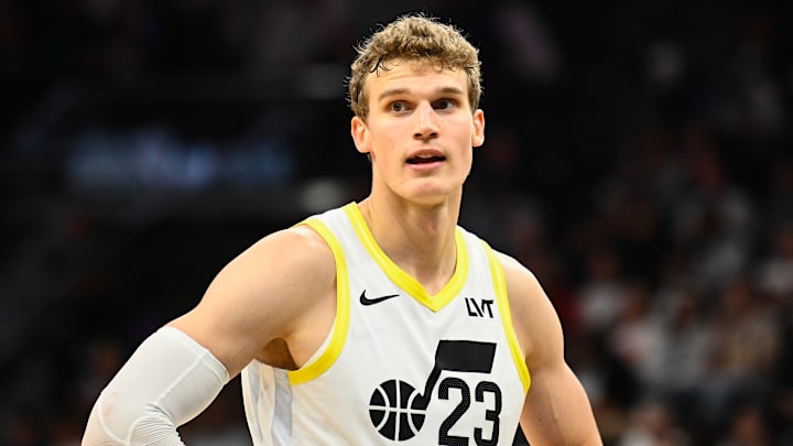 Sacramento Kings v Utah Jazz