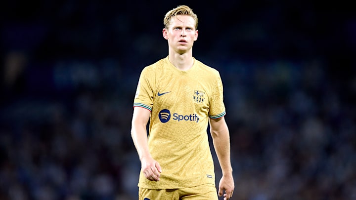 El Barça busca una salida para De Jong