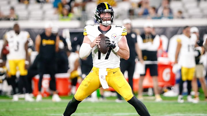 Aug 9, 2025; Jacksonville, Florida, USA; Pittsburgh Steelers quarterback Skylar Thompson (17) drops back to pass against the Jacksonville Jaguars during a preseason game at EverBank Stadium. Mandatory Credit: Travis Register-Imagn Images