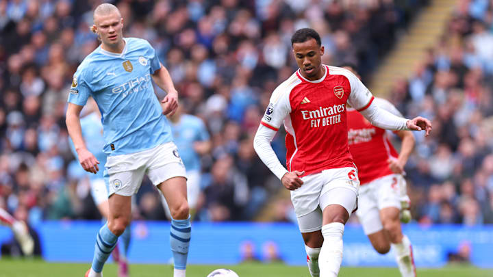 Manchester City v Arsenal FC - Premier League