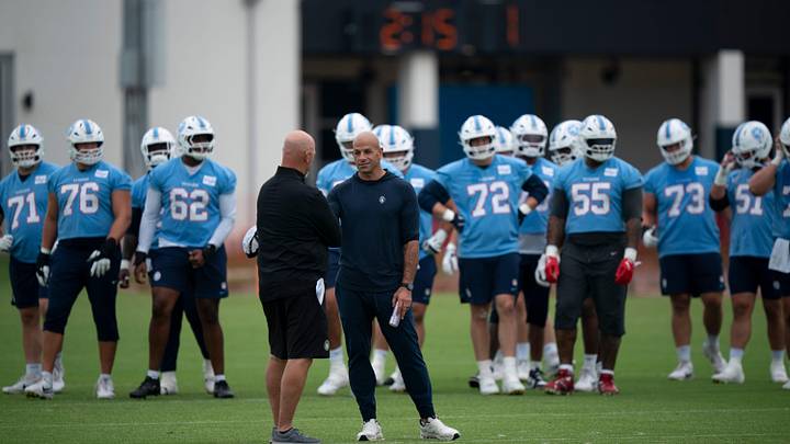 Tennessee Titans Coach Robert Saleh, right, and Aaron Whitecotton, defensive line coach, talk during organized team activities at Vanderbilt Health Football Center Friday, May 29, 2026. Tennessee Titans Coach Robert Saleh, right, and Aaron Whitecotton, defensive line coach, talk during organized team activities at Vanderbilt Health Football Center Friday, May 29, 2026.