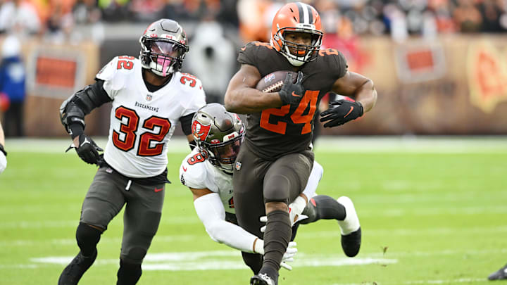  Cleveland Browns Running Back, Nick Chubb (24)