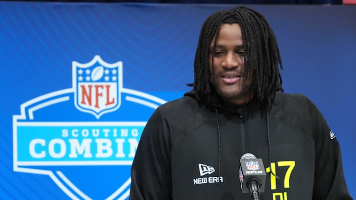 Feb 26, 2025; Indianapolis, IN, USA; South Carolina defensive lineman Tonka Hemingway (DL17) during the 2025 NFL Scouting Combine at the Indiana Convention Center. Mandatory Credit: Kirby Lee-Imagn Images Feb 26, 2025; Indianapolis, IN, USA; South Carolina defensive lineman Tonka Hemingway (DL17) during the 2025 NFL Scouting Combine at the Indiana Convention Center. Mandatory Credit: Kirby Lee-Imagn Images