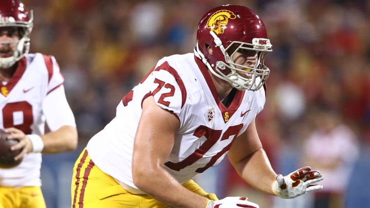 Sep 29, 2018; Tucson, AZ, USA; Southern California Trojans guard Andrew Vorhees (72) against the