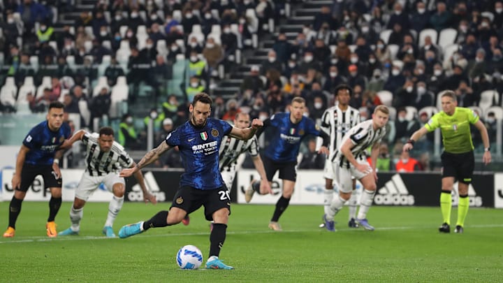 Il rigore di Calhanoglu