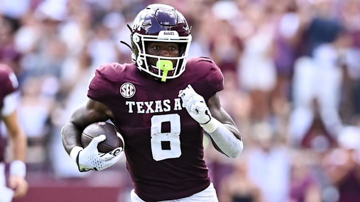 Le'Veon Moss was arrested overnight, according to local media.