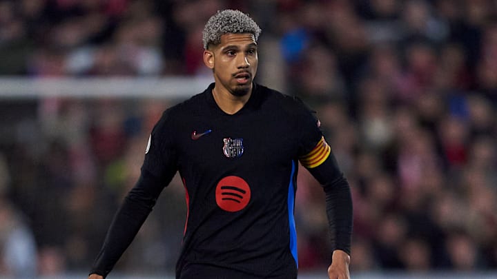 Ronald Araujo pourrait quitter le Barça.