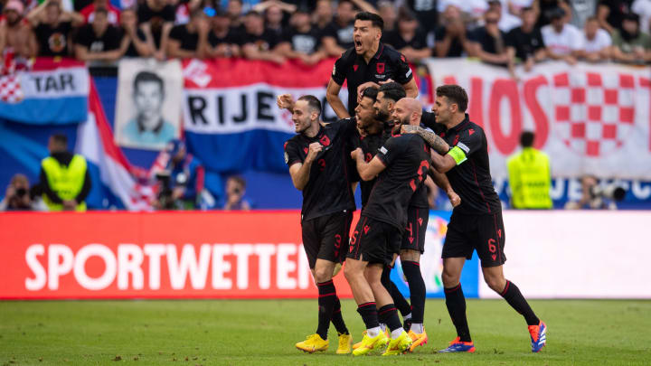 Albânia arrancou empate contra a Croácia no último minuto