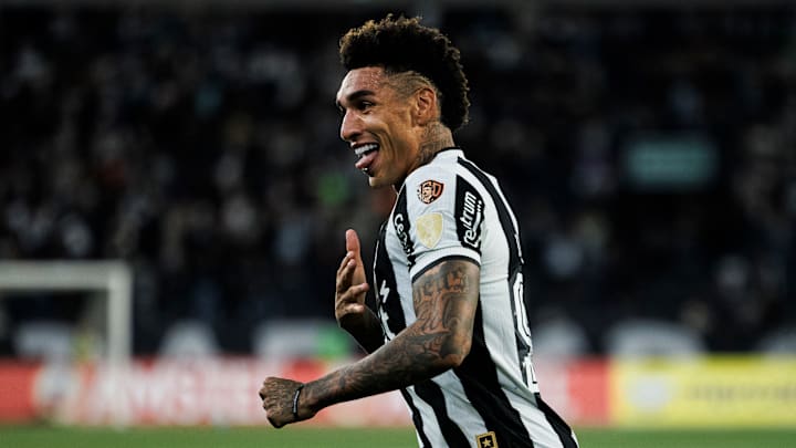 Igor Jesus vai atuar na Premier League