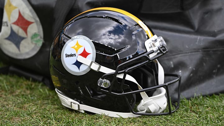 Nov 16, 2025; Pittsburgh, Pennsylvania, USA; A Pittsburgh Steelers helmet before a game against the Cincinnati Bengals at Acrisure Stadium. Mandatory Credit: Barry Reeger-Imagn Images Nov 16, 2025; Pittsburgh, Pennsylvania, USA; A Pittsburgh Steelers helmet before a game against the Cincinnati Bengals at Acrisure Stadium. Mandatory Credit: Barry Reeger-Imagn Images