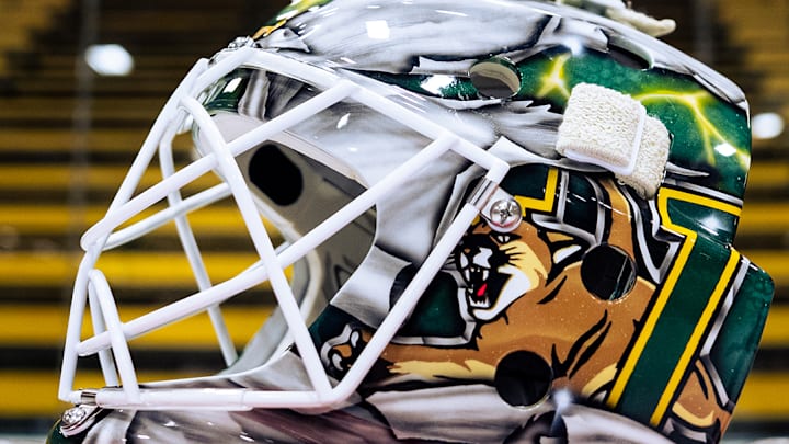 2025-26 Vermont Goaltender Helmet 2025-26 Vermont Goaltender Helmet