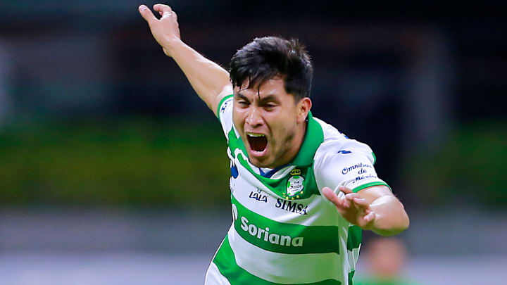 Diego Medina es una de las jóvenes figuras de Santos Laguna