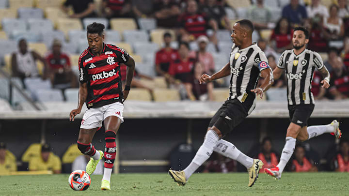Bruno Henrique tem se notabilizado por ser decisivo em clássicos