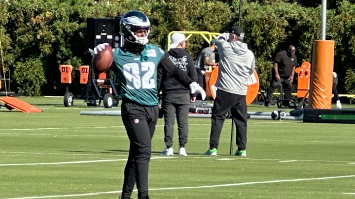 Eagles WR Ainias Smith Eagles WR Ainias Smith