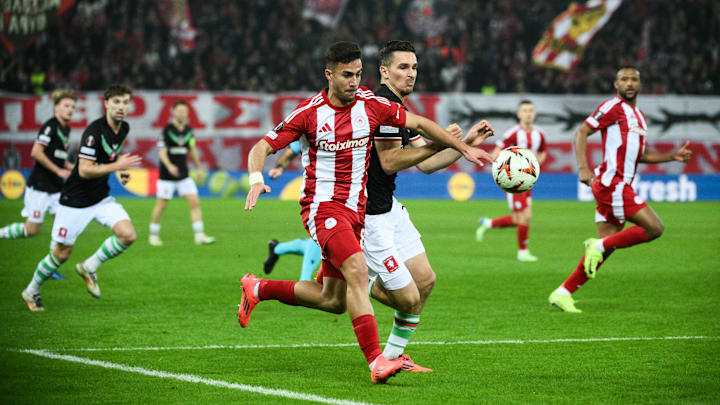 Charalampos Kostoulas (Mitte)