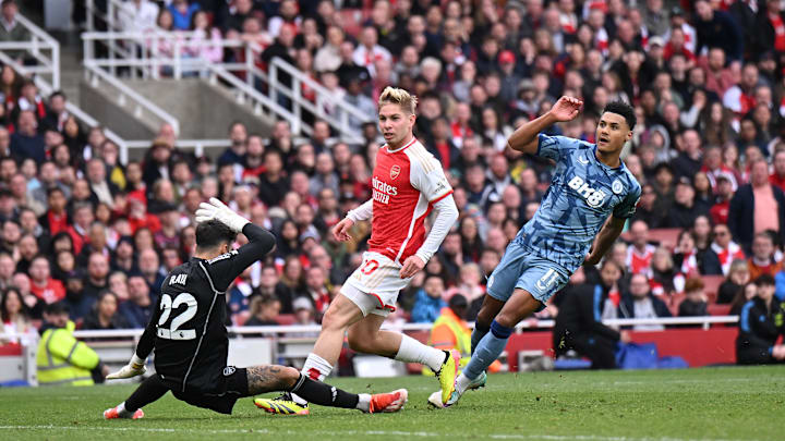 Arsenal FC v Aston Villa - Premier League