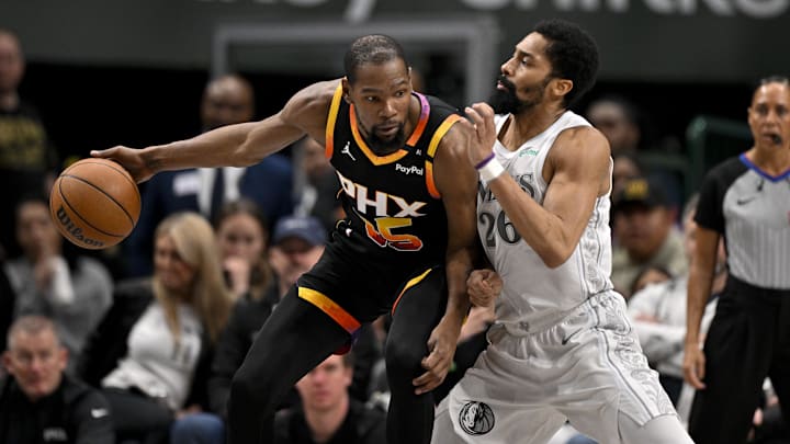 Mar 9, 2025; Dallas, Texas, USA; Phoenix Suns forward Kevin Durant (35) moves to the basket against Dallas Mavericks guard Spencer Dinwiddie (26) during the second half at the American Airlines Center. Mandatory Credit: Jerome Miron-Imagn Images Mar 9, 2025; Dallas, Texas, USA; Phoenix Suns forward Kevin Durant (35) moves to the basket against Dallas Mavericks guard Spencer Dinwiddie (26) during the second half at the American Airlines Center. Mandatory Credit: Jerome Miron-Imagn Images