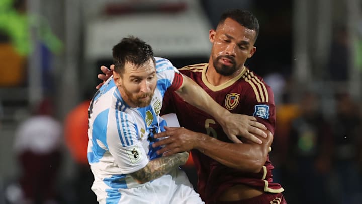 Messi fez partida tímida nesta quinta-feira