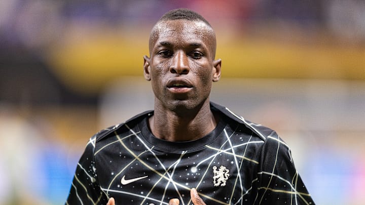 Bayern Munich agree a loan deal with Chelsea for Nicolas Jackson.