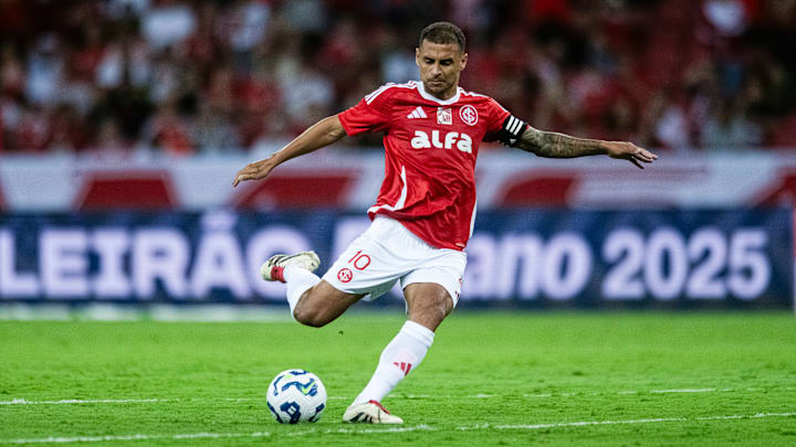 Alan Patrick é o capitão colorado