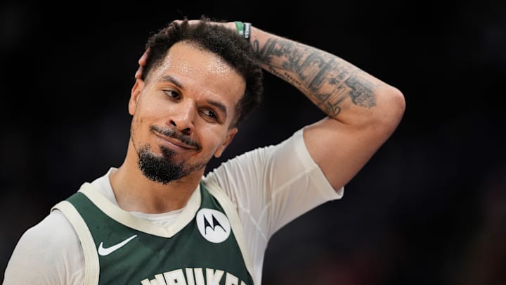 Golden State Warriors v Milwaukee Bucks Golden State Warriors v Milwaukee Bucks