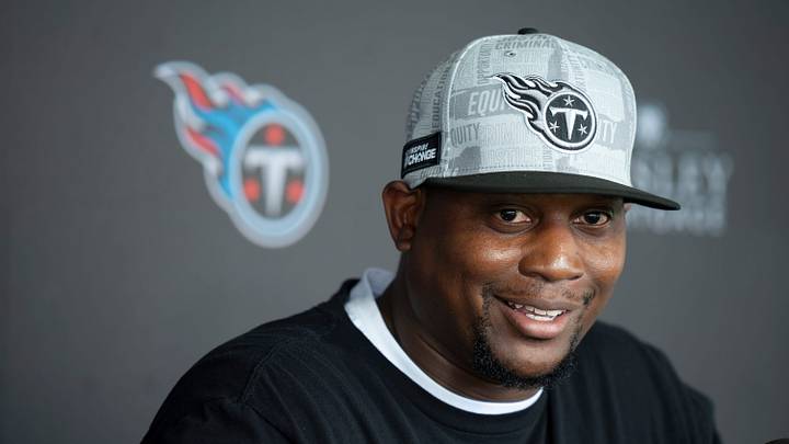 Tennessee Titans Defensive Coordinator Dennard Wilson Tennessee Titans Defensive Coordinator Dennard Wilson