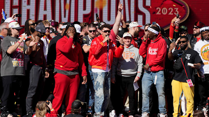 Former 49er Donte Whitner believes the refs rigged the Super Bowl in the Chiefs' favor