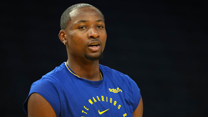 Dec 15, 2024; San Francisco, California, USA; Golden State Warriors forward Jonathan Kuminga (00) before the game against the Dallas Mavericks at Chase Center. Mandatory Credit: Darren Yamashita-Imagn Images Dec 15, 2024; San Francisco, California, USA; Golden State Warriors forward Jonathan Kuminga (00) before the game against the Dallas Mavericks at Chase Center. Mandatory Credit: Darren Yamashita-Imagn Images