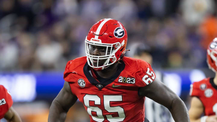 Jan 9, 2023; Inglewood, CA, USA; Georgia Bulldogs offensive lineman Amarius Mims (65) against the Jan 9, 2023; Inglewood, CA, USA; Georgia Bulldogs offensive lineman Amarius Mims (65) against the