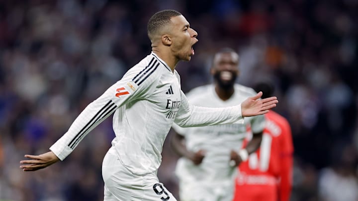 Le Real Madrid de Kylian Mbappé s'est imposé face au Séville FC (4-2). Le Real Madrid de Kylian Mbappé s'est imposé face au Séville FC (4-2).