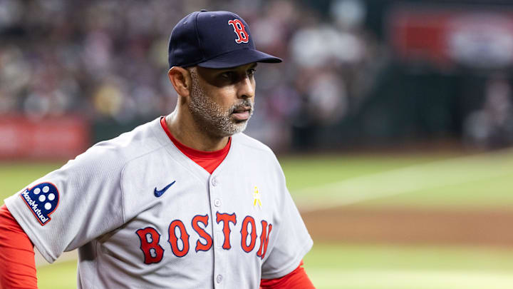 Los Boston Red Sox despidieron el sábado a Alex Cora 