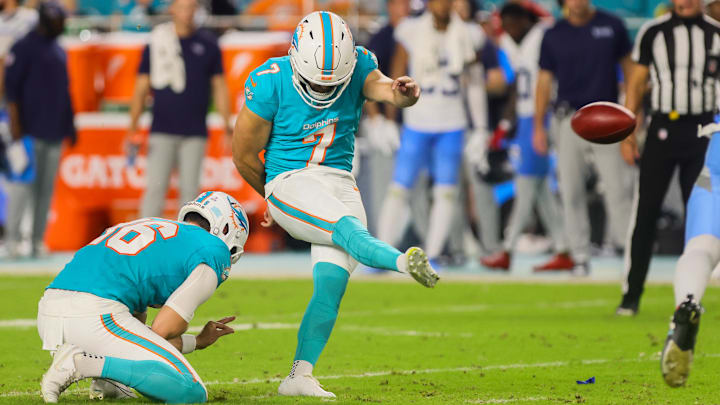 Miami Dolphins kicker Jason Sanders (7) nails a field goal against the Tennessee Titans during the second quarter at Hard Rock Stadium last season. Miami Dolphins kicker Jason Sanders (7) nails a field goal against the Tennessee Titans during the second quarter at Hard Rock Stadium last season.