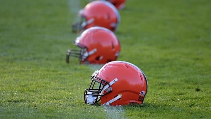 Oct 27, 2017; Bagshot, United Kingdom; A view of Cleveland Browns helmets during practice at the Pennyhill Park Hotel & Spa. Mandatory Credit: Kirby Lee-Imagn Images Oct 27, 2017; Bagshot, United Kingdom; A view of Cleveland Browns helmets during practice at the Pennyhill Park Hotel & Spa. Mandatory Credit: Kirby Lee-Imagn Images