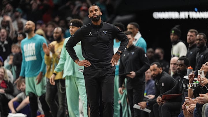 Charlotte Hornets head coach Charles Lee reacts to a play during the second half against the San Antonio Spurs at Spectrum Center.