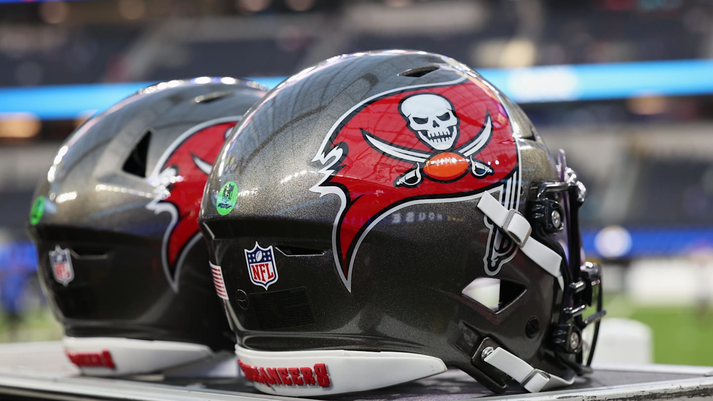 Saints Getting Buzz for Rival Buccaneers RB in Free Agency