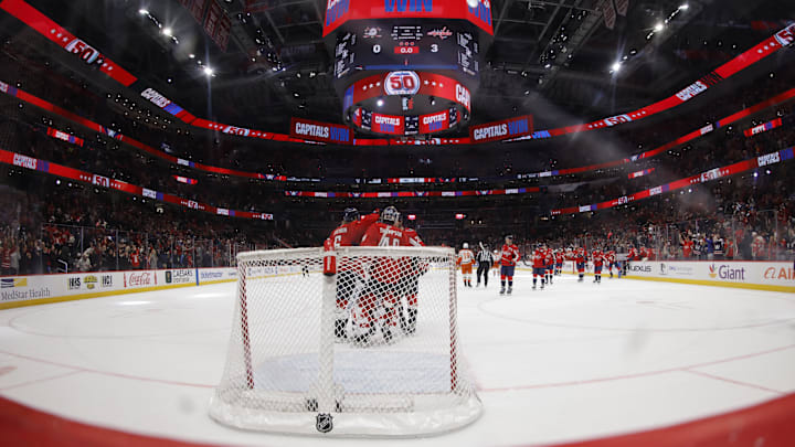 Logan Thompson, Washington Capitals Mandatory Credit: Geoff Burke-Imagn Images