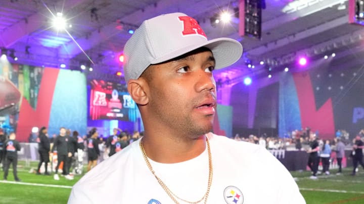 Jan 30, 2025; Orlando, FL, USA; AFC quarterback Russell Wilson (3) of the Pittsburgh Steelers during the Pro Bowl Skills Challenge at Nicholson Fieldhouse. Mandatory Credit: Kirby Lee-Imagn Images Jan 30, 2025; Orlando, FL, USA; AFC quarterback Russell Wilson (3) of the Pittsburgh Steelers during the Pro Bowl Skills Challenge at Nicholson Fieldhouse. Mandatory Credit: Kirby Lee-Imagn Images