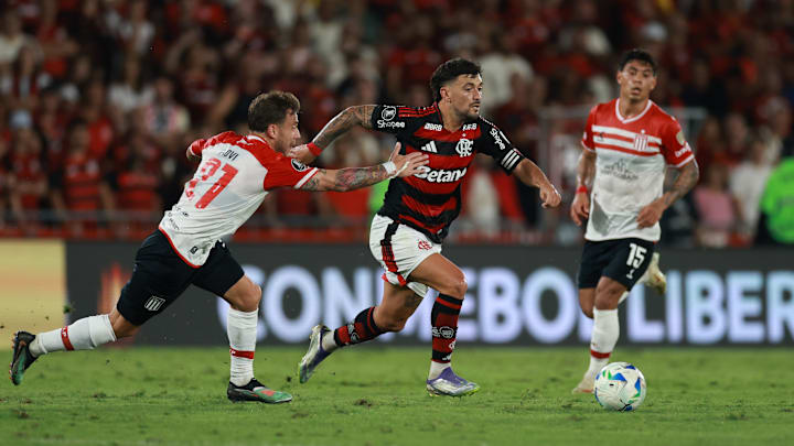 Estudiantes e Flamengo disputam vaga na semifinal da Libertadores 2025