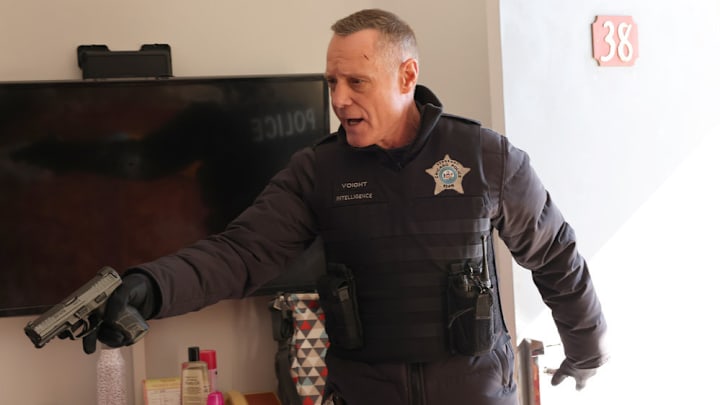CHICAGO P.D. -- "The Living and The Dead" Episode 11007 -- Pictured: Jason Beghe as Hank Voight -- (Photo by: George Burns Jr./NBC)