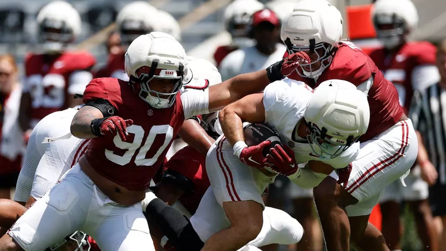 The 'Juice Squad' Bringing the Energy to Alabama Sidelines during Scrimmages