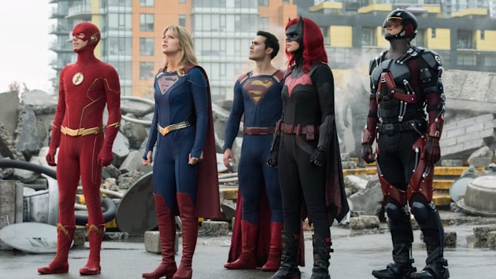 Supergirl -- "Crisis on Infinite Earths: Part One" -- Image Number: SPG509c_0115r.jpg -- Pictured (L-R): Grant Gustin as The Flash, Melissa Benoist as Kara/Supergirl, Tyler Hoechlin as Clark Kent/Superman, Ruby Rose as Kate Kane/Batwoman and Brandon Routh as Ray Palmer/Atom -- Photo: Dean Buscher/The CW -- © 2019 The CW Network, LLC. All Rights Reserved.